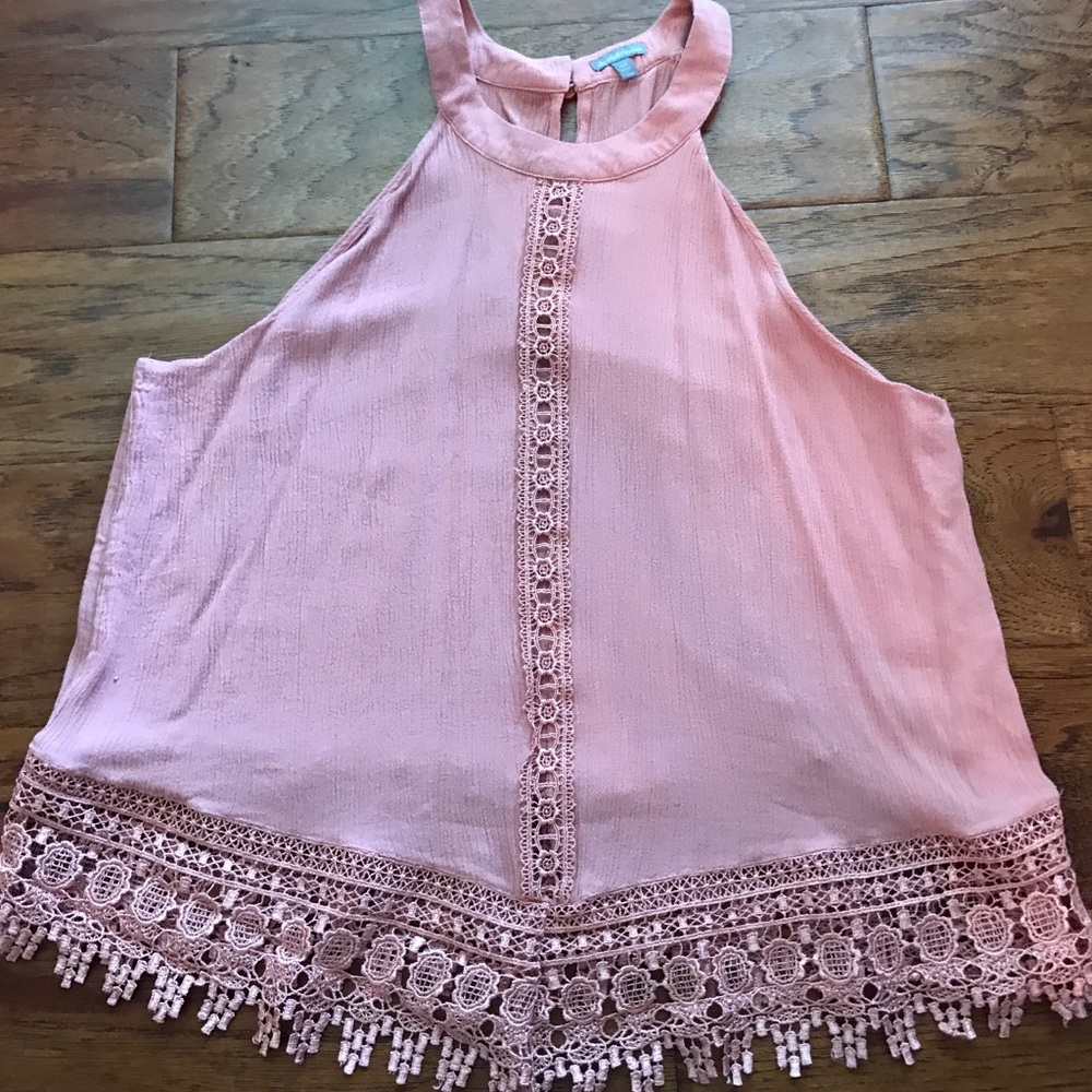 Pink tank barely worn
